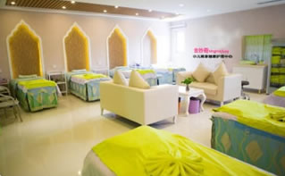 小儿推拿加盟室内效果图