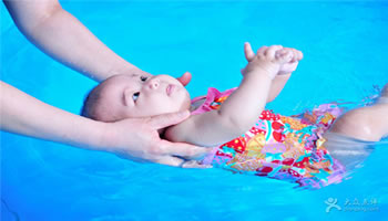 启智水育早教婴儿图